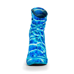 NOMADS Blue Ripple men's beach socks, front view