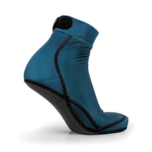 NOMADS Chevron Blue men's beach socks, angled side view