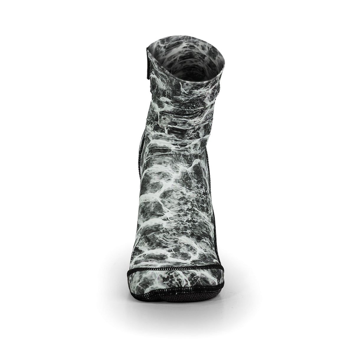 NOMADS Stone Ripple men's beach socks, front view